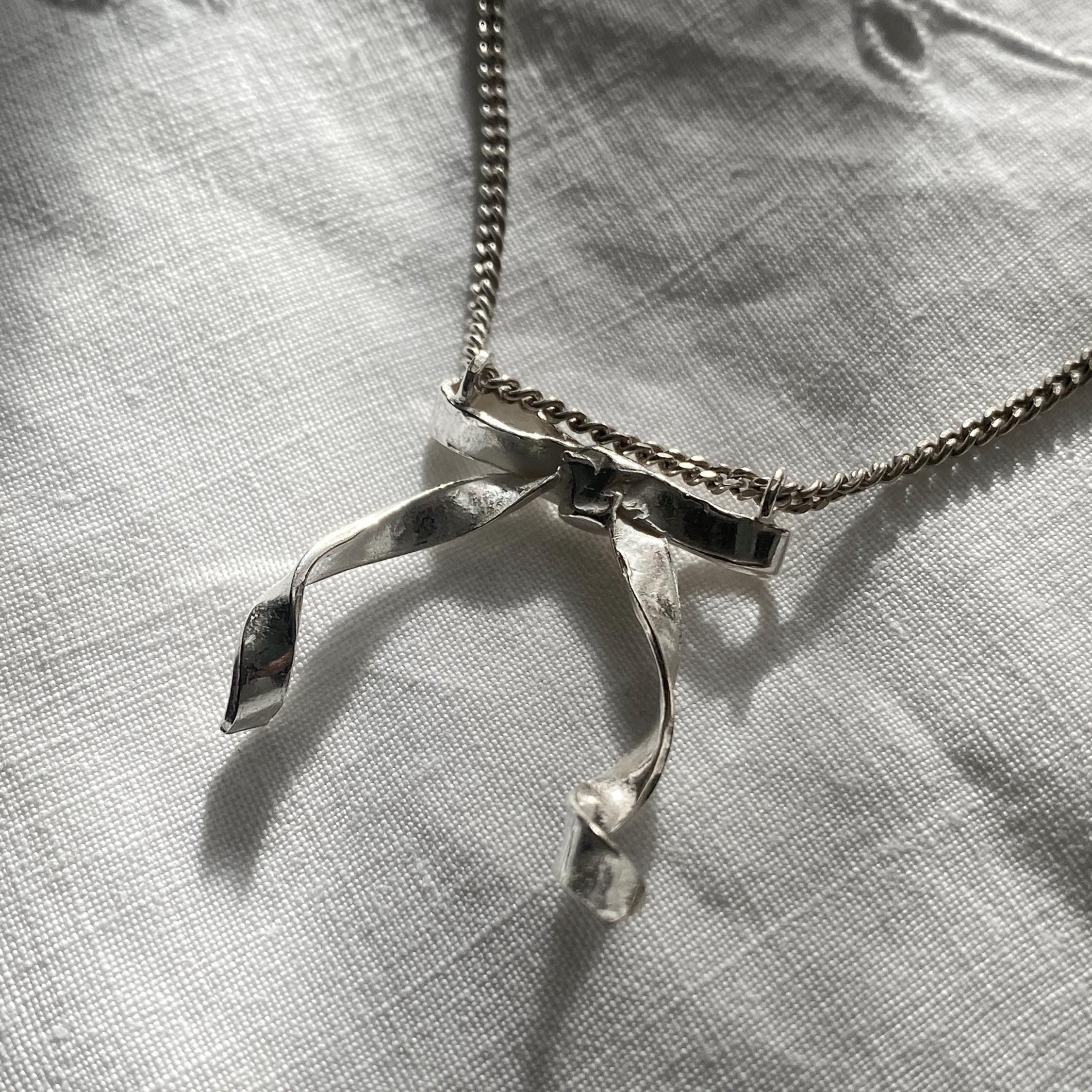 Silver Unique Bow Necklace