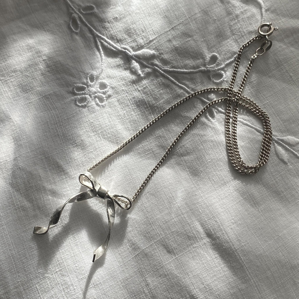 Silver Unique Bow Necklace